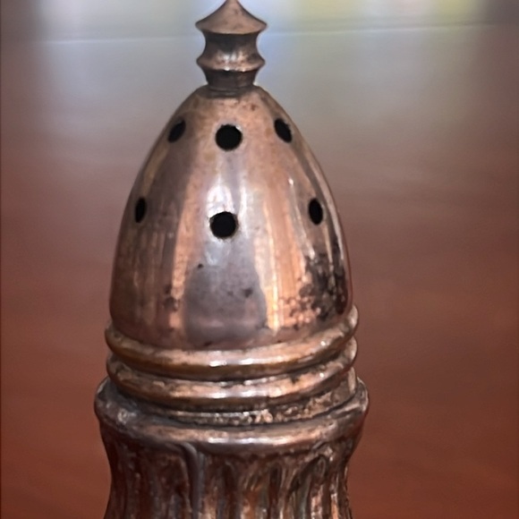Vintage Heavy Art Deco Silver Salt & Pepper Shakers - Picture 4 of 6